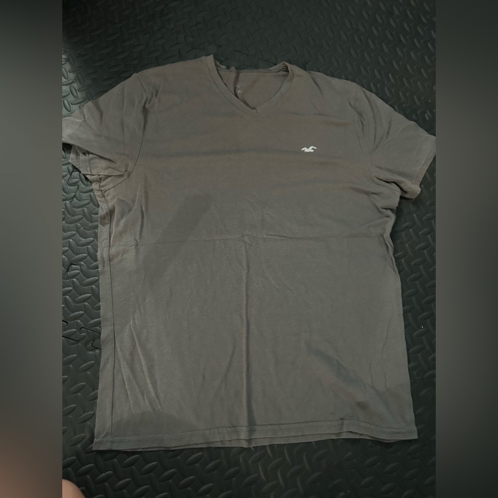Hollister Men's Charcoal V-Neck Tee